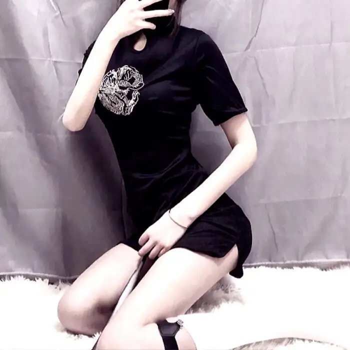 神秘小镇海报